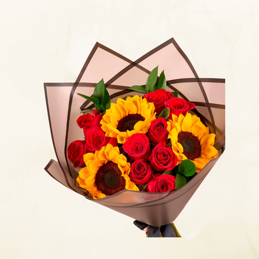 Ramo de 10 Rosas y 3 Girasoles