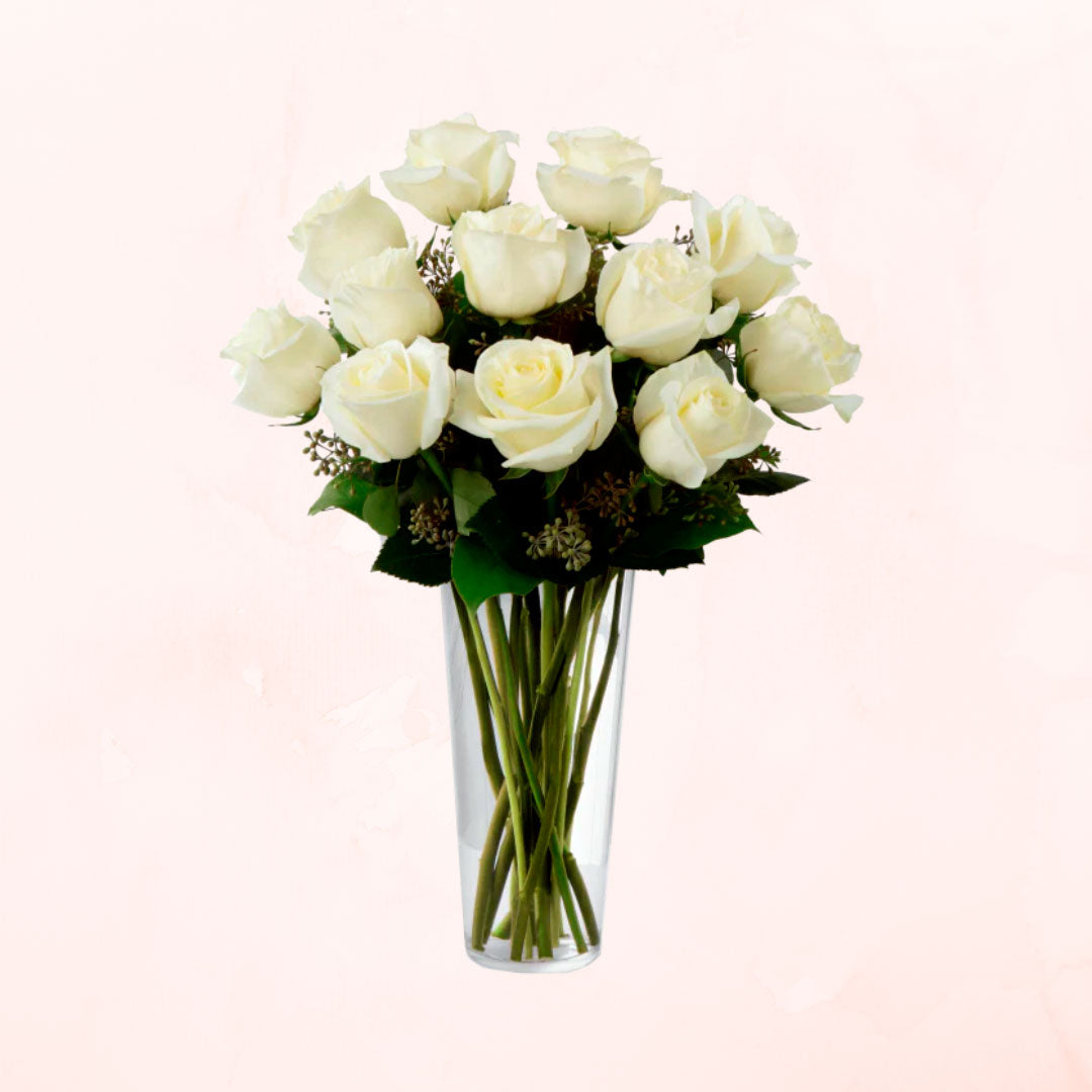 Florero de 12 Rosas Blancas