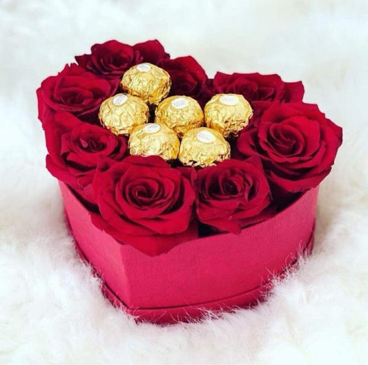 Caja corazón con 9 rosas y 6 bombones de chocolate poesía De Amor envía flores a domicilio