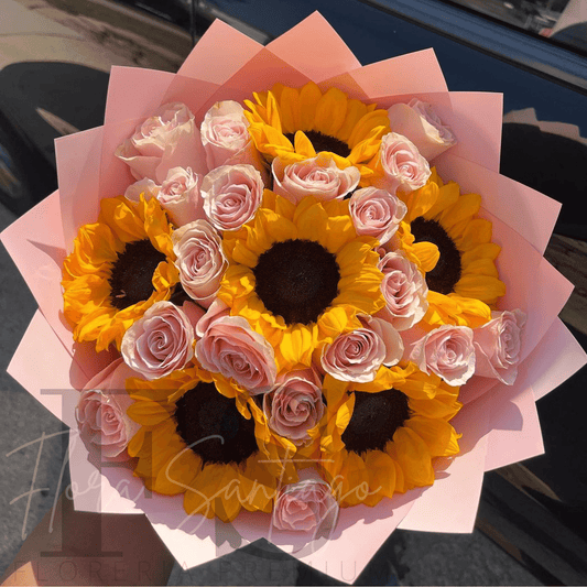 Ramo combinado con girasoles y rosa en tono pastel una dulzura de colores envía flores a domicilio