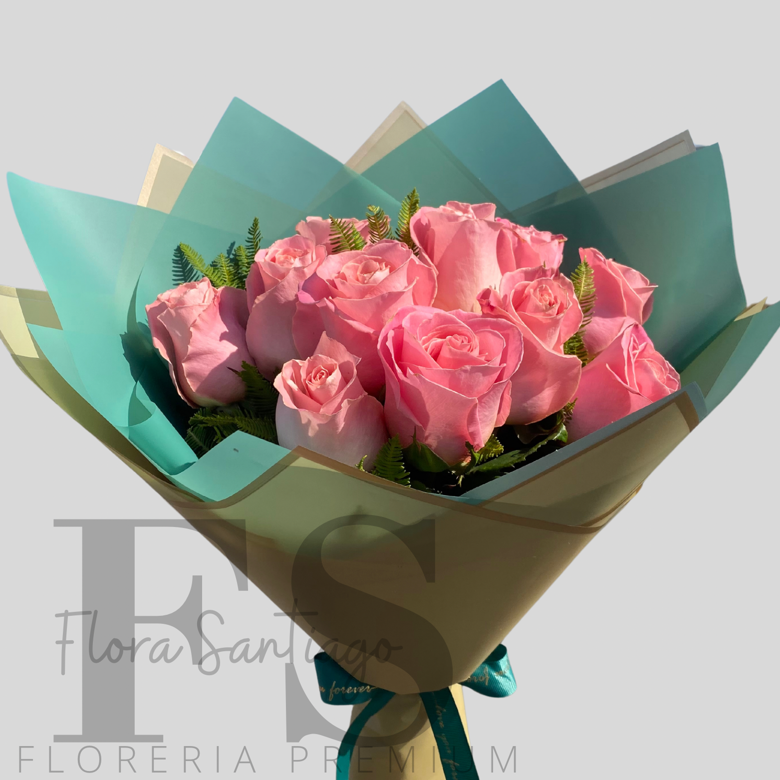 Ramo con 12 rosas rosadas – Flores a domicilio