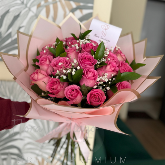 Ramo de 12 rosas rosadas importadas
