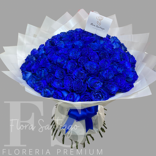 Ramo con 100 rosas azules