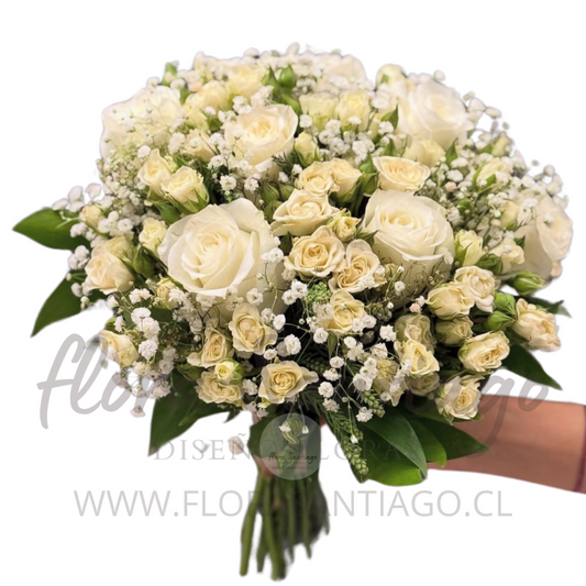 Ramo de rosas blancas y mini rosas blanca