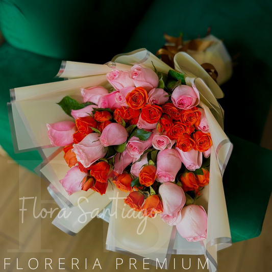 Ramo de rosas y mini rosas