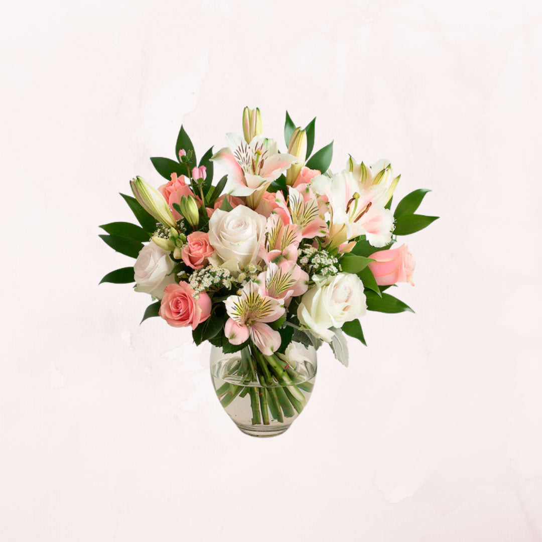 Florero de Rosas, Llium y Astromelias