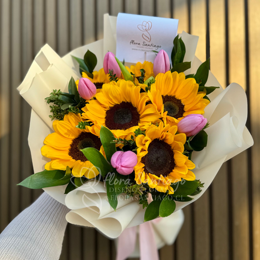 Ramo de 5 tulipanes y 6 girasoles