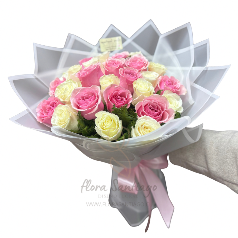 Ramo de 15 rosas blancas y 15 rosas rosadas