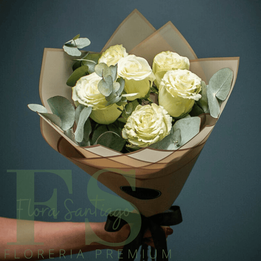 Ramo de 6 rosas blancas