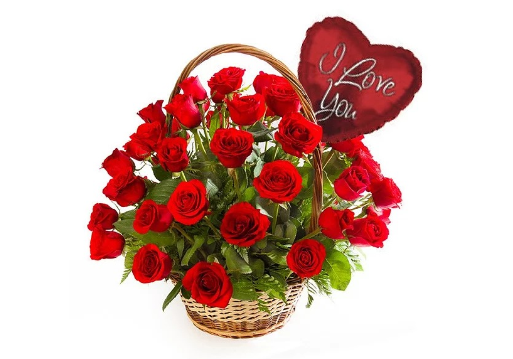 CANASTO DE 24 ROSAS IMPORTADAS Y GLOBITO TE AMO