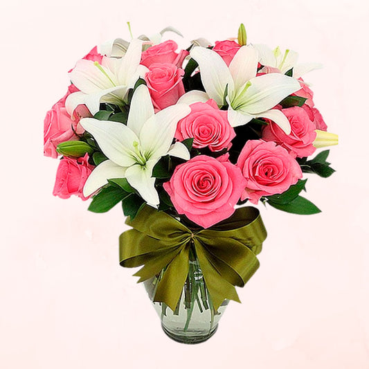 Florero de 12 Rosas Rosadas y Lilium