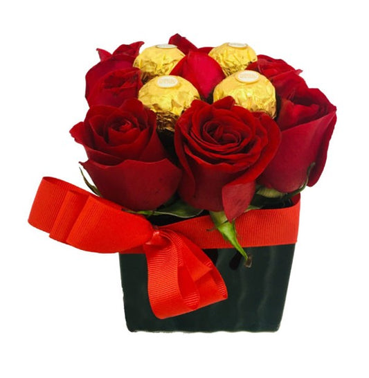 MINI BOX DE 9 ROSAS Y 4 FERRERO